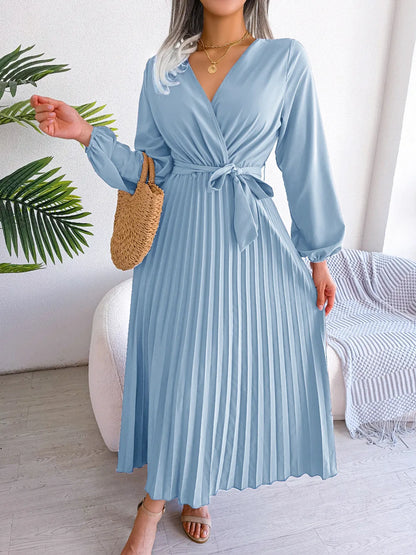 Women's Solid Color Lace Up Cross V-neck Big Swing Pleated Long-Sleeved Dress