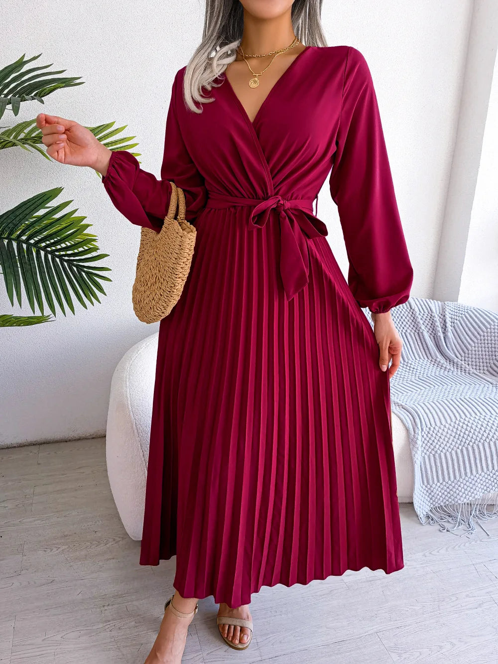 Women's Solid Color Lace Up Cross V-neck Big Swing Pleated Long-Sleeved Dress