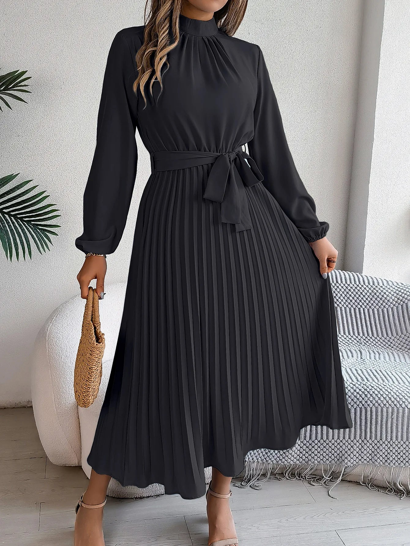 Women's Solid Color Elegant Stand Collar Long Sleeve Pleated Dress