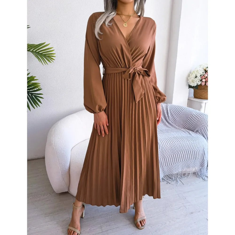 Women's Solid Color Lace Up Cross V-neck Big Swing Pleated Long-Sleeved Dress