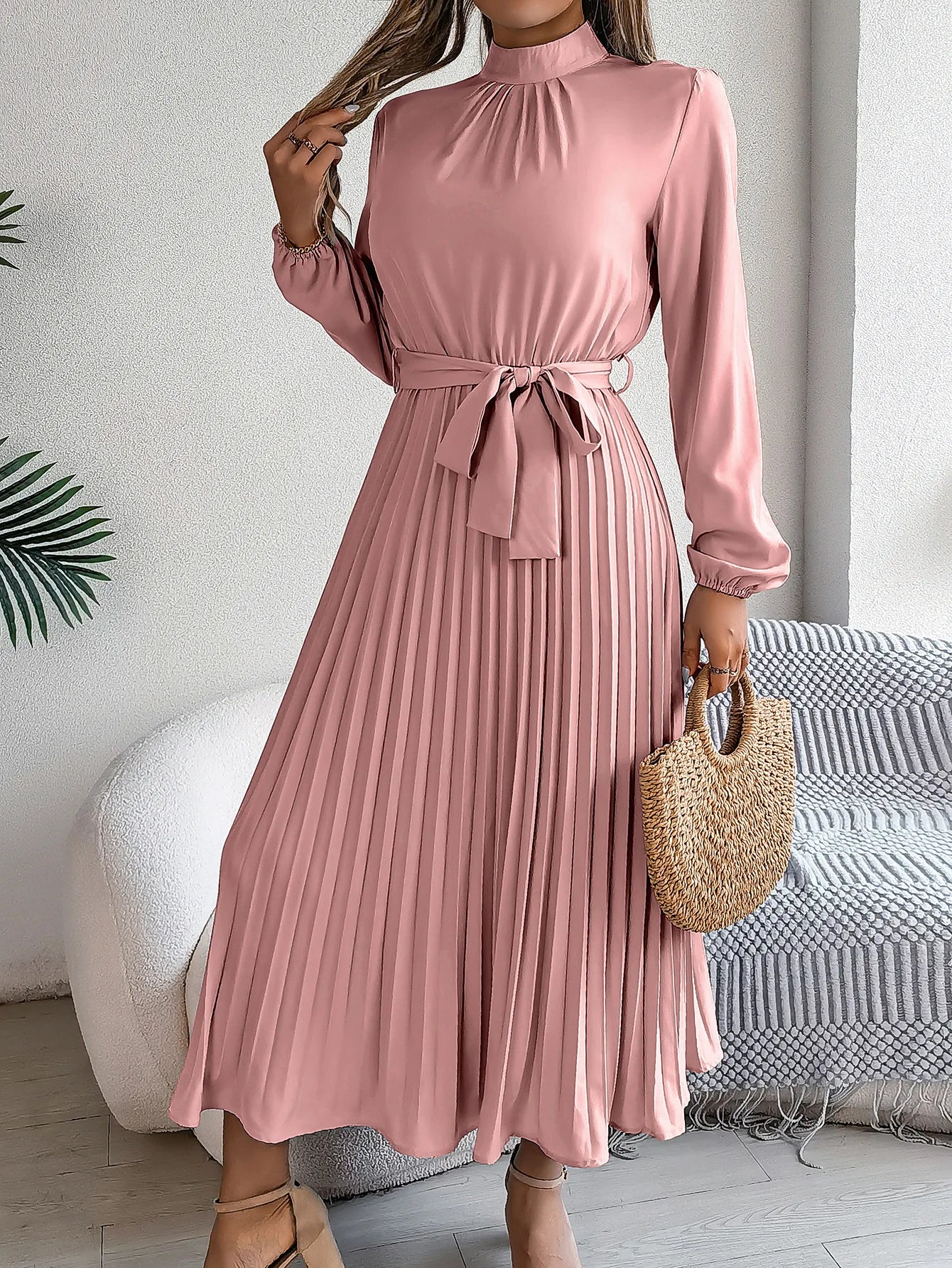 Women's Solid Color Elegant Stand Collar Long Sleeve Pleated Dress