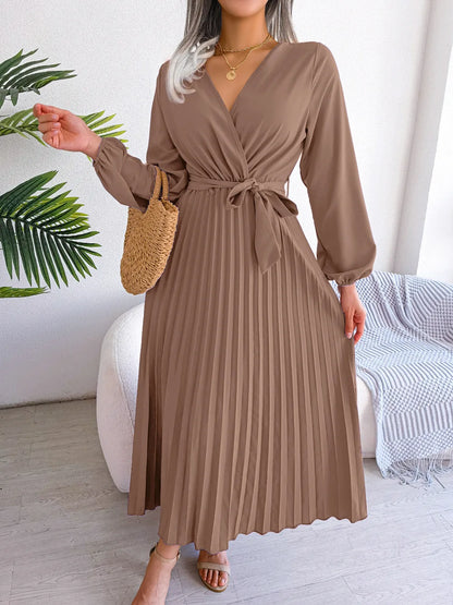 Women's Solid Color Lace Up Cross V-neck Big Swing Pleated Long-Sleeved Dress